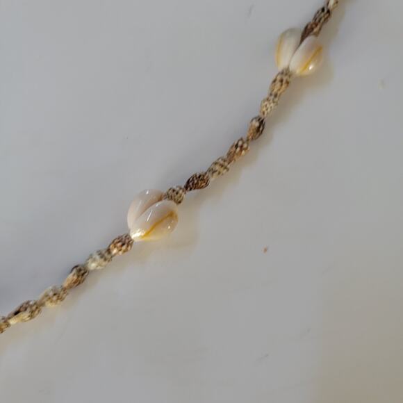 Beige Shell Bead Necklace with Natural Seashell Accents 32 Inch Beach Jewelry - Picture 4 of 10